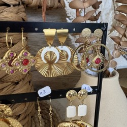 BOUCLES DORÉES A CHOISIR
